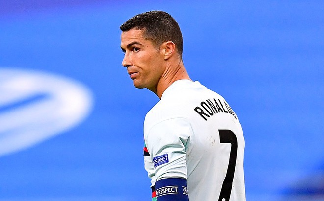 Ngoại hạng Anh thành công với bản hợp đồng cùng Ronaldo