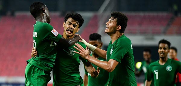 Các cầu thủ U23 Saudi Arabia ăn mừng khi lần đầu giành vé tham dự Olympic