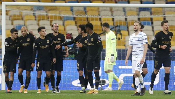 Trận đấu căng thẳng giữa Barca và Dynamo Kiev
