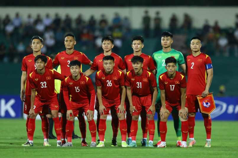 Các cầu thủ Việt Nam trên sân